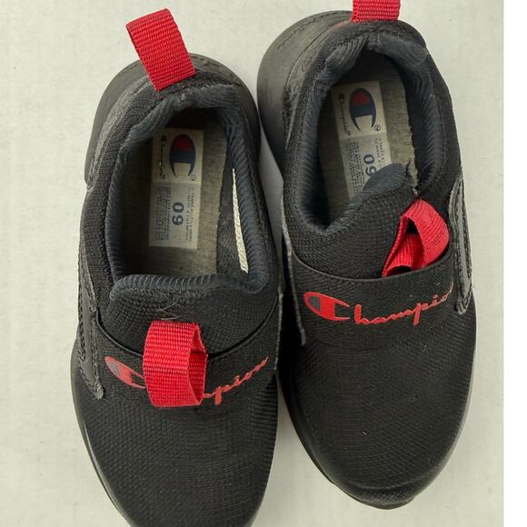 Champion Black Slip-On Sneakers - Kids Size 9 - Great Condition! - Picture 5 of 7